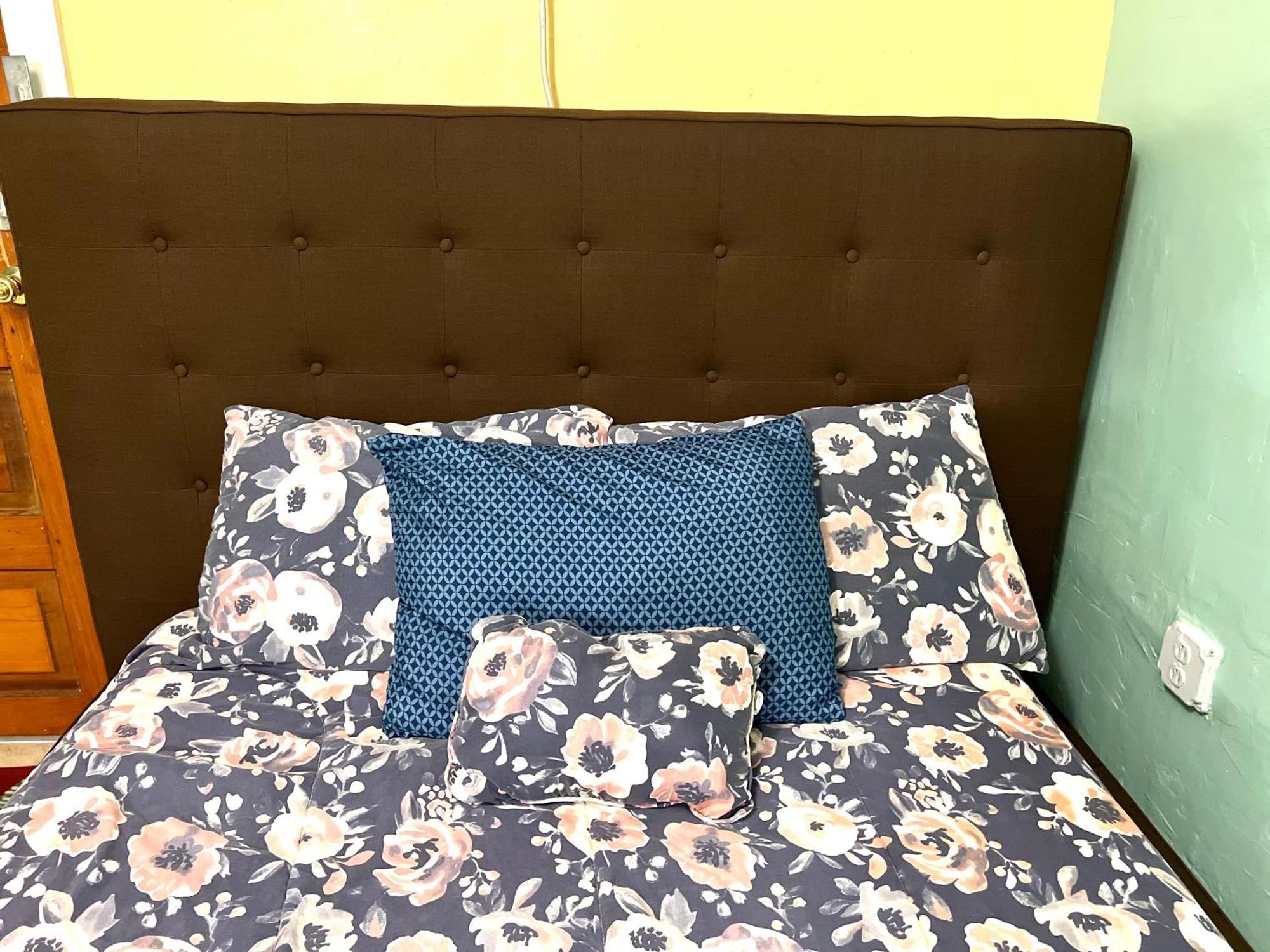 New Orleans French Quarter Inn Екстер'єр фото